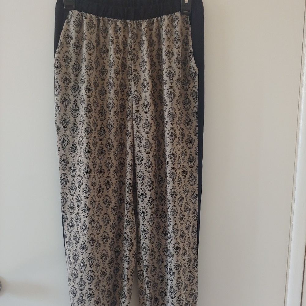 Flowy, Relaxed Trousers/Pants